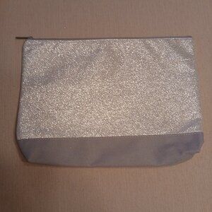 Thirty-One Zipper Pouch